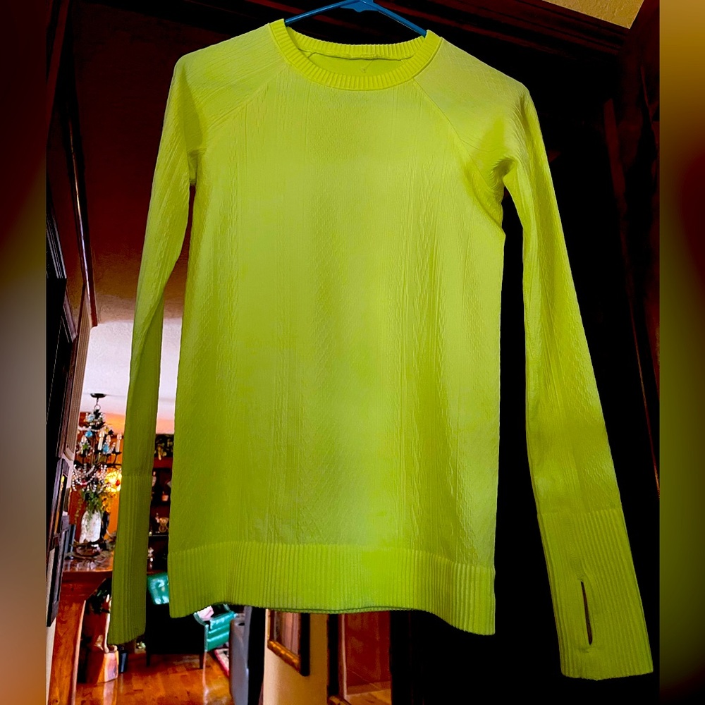 Lululemon Neon yellow Long Sleeve Top NWOT-Size 4